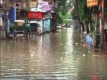 In Pics Kolkata Rains Water logged: বর্ষণমুখর সকালে কলকাতার জলছবি....