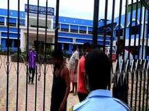 'খাবার নেই', হাসপাতালে থেকে বেরিয়ে গ্রামে ঘুরছেন করোনা রোগী! হোম আইসোলেশনে নিয়ে গেল পরিবার