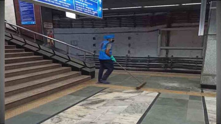 সতর্কতামূলক ব্যবস্থা হিসেবে প্রস্তুতি শুরু কলকাতা মেট্রো রেল কর্তৃপক্ষের।