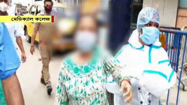 Covid-19 patient comes out from ward, ruckus at Kolkata Medical college hospital ওয়ার্ড থেকে বেরিয়ে ছুট করোনা রোগীর,  হিমশিম স্বাস্থ্যকর্মীদের, হুলুস্থূল কলকাতা মেডিক্যাল চত্বরে