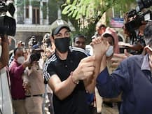 অভিনন্দন ভারত, এক মধ্যবিত্ত পরিবারকে শেষ করে দিলেন, নীরবতা ভেঙে প্রতিক্রিয়া সুশান্তের বান্ধবী রিয়ার বাবার