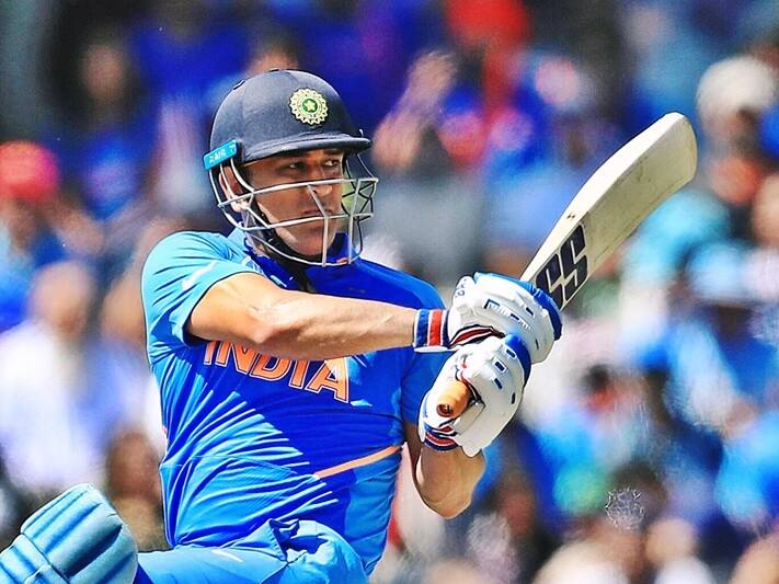 MS Dhoni Rupees 1800 Dues Jharkhand Cricket Association Creates Controversy আজীবন সদস্য চাঁদা বাবদ ধোনির কাছ থেকে ১,৮০০ টাকা পাবে ঝাড়খণ্ড ক্রিকেট সংস্থা! বিতর্ক তুঙ্গে