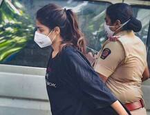 গ্রেফতারির পর ভাইয়ের সঙ্গে রাতের খাবার খাওয়া, সকালে জেল-যাত্রা, দেখুন রিয়ার গত ২৪ ঘণ্টা এক ঝলকে