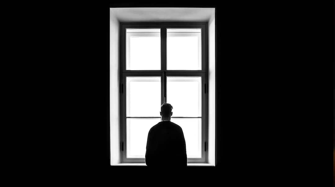 World Suicide Day What are the preventive measures of suicide আত্মহত্যা রুখতে পরিবারের কী ভূমিকা হওয়া উচিত?