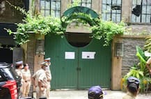 শহরের রাস্তা সারাই,গর্ত বোজানোর ক্ষেত্রেও একই তৎপরতা দেখতে পাব তো! কঙ্গনার বাড়ি ভাঙার নিন্দায় হনসল, অপূর্ব, দিয়া