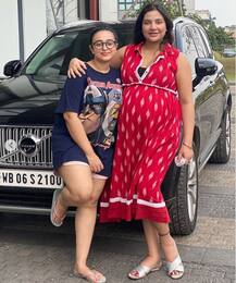 মা হতে আর দিনকয়েকের অপেক্ষা!  শুভশ্রীর সঙ্গে নতুন ছবি পোস্ট করলেন হবু বাবা রাজ