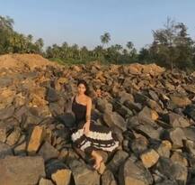 যে বন্ধুদের মিস করছেন, তাঁদের ছবি শেয়ার করলেন শাহরুখ কন্যা