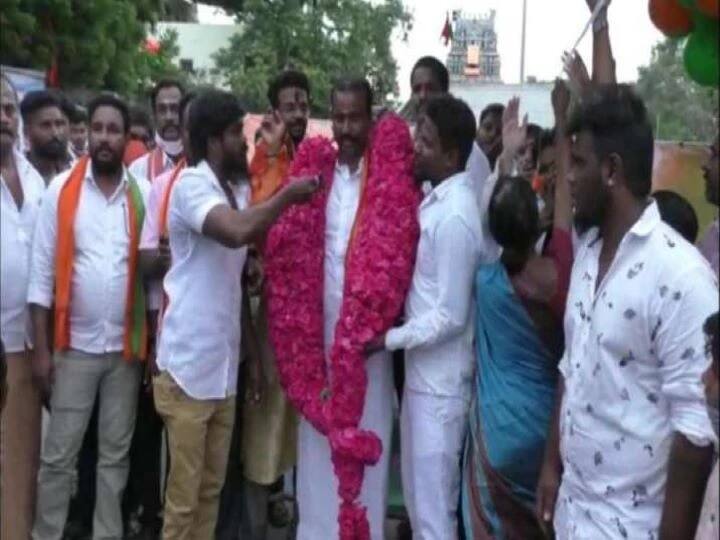 তামিলনাড়ু :প্রধানমন্ত্রীর জন্মদিন পালন অনুষ্ঠানে বিপত্তি, গ্যাস বেলুন ফেটে জখম ৩০ বিজেপি কর্মী Gas Balloons Explode During PM Modi's Birthday Celebration, Over 30 BJP Workers Injured তামিলনাড়ু :প্রধানমন্ত্রীর জন্মদিন পালন অনুষ্ঠানে বিপত্তি, গ্যাস বেলুন ফেটে জখম ৩০ বিজেপি কর্মী