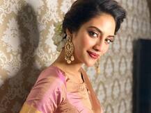 অনুমতি না নিয়েই অনলাইন ডেটিং অ্যাপে নুসরত জাহানের ছবি ব্যবহার, তদন্তে লালবাজার