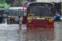 Mumbai Rains: মরশুমের সবচেয়ে ভারী বৃষ্টিতে ভাসল মুম্বই, জলমগ্ন শহরে স্তব্ধ জনজীবন, ছুটি ঘোষণা প্রশাসনের