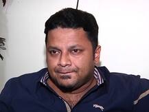 করোনা হলে মুখ্যমন্ত্রীকে জড়িয়ে ধরব, কুরুচিকর মন্তব্যের অভিযোগে অনুপম হাজরার বিরুদ্ধে এফআইআর দায়ের তৃণমূলের