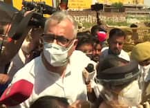 রাহুলের পর ডেরেক, হাথরসে ঢোকার চেষ্টা করায় ঠেলে ফেলল উত্তর প্রদেশ পুলিশ