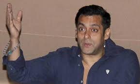Salman Khan isolates himself after his driver test coronavirus positive করোনা আক্রান্ত ঘনিষ্ঠ,  Home Isolation এ গেলেন Salman Khan