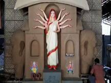 শারদ আনন্দ ২০২০: মণ্ডপ জুড়ে পরিযায়ী শ্রমিকদের দুর্দশার ছবি, অভিনব বিষয়ভাবনা সল্টলেক একে ব্লকের