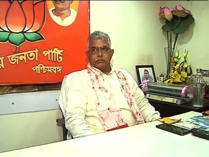 আগের থেকে একটু ভাল রাজ্য বিজেপির রাজ্য সভাপতি দিলীপ ঘোষ। রাতে একটু  জ্বর নেমেছে। 