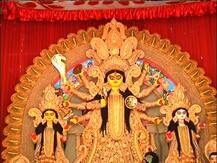 দেবীপক্ষে কাশী বোস লেনে দুর্গা পুজো শুরু, কুমোরটুলি সর্বজনীনে হল চক্ষুদান