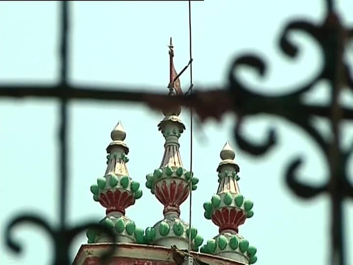 যাঁরা নাটমন্দির থেকে প্রতিমা দর্শন করবেন, তাঁরা ৫ নম্বর গেট দিয়ে ঢুকবেন।  