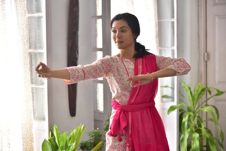 তুখোড় অভিনেত্রী অর্পিতার নাচও ইন্ডাস্ট্রিতে বহুল প্রশংসিত। এই ছবিতে অর্পিতা চট্টোপাধ্যায়ের নাচও মুগ্ধ করবে দর্শককে। এর আগেও পরিচালক অর্জুন দত্তের সঙ্গে কাজ করেছেন তিনি। আগের ছবি 'অব্যক্ত'। সেই ছবিও ক্রিটিক্যালি অ্যাক্লেইমড। আন্তর্জাতিক পুরষ্কার জয়ী ছবি। 