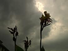 ৬০ কিমি বেগে বইতে পারে ঝোড়ো হাওয়া, গভীর নিম্নচাপের কারণে আগামী ৪৮-ঘণ্টা ভারী বৃষ্টির সম্ভাবনা