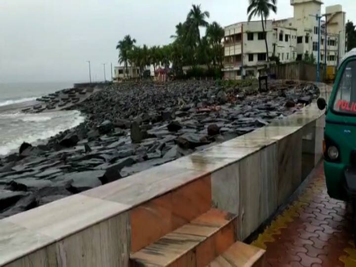 উত্তর-পশ্চিম বঙ্গোপসাগরে নিম্নচাপের জেরে কলকাতা সহ দক্ষিণবঙ্গ ও উপকূলবর্তী জেলাগুলিতে বৃষ্টি শুরু হয়েছে। 