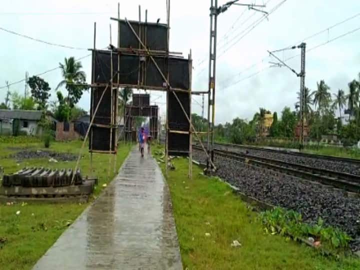 সতর্ক প্রশাসন। দিঘা ও দক্ষিণ ২৪ পরগনার উপকূলবর্তী অঞ্চলে মাইকে সতর্কতামূলক প্রচার চালানো হচ্ছে। 