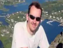 খুন হওয়া শিক্ষকের প্রতি শ্রদ্ধা, ফ্রান্সে সরকারি বিল্ডিংয়ে দেখানো হচ্ছে শার্লি হেবদোর সেই বিতর্কিত কার্টুন