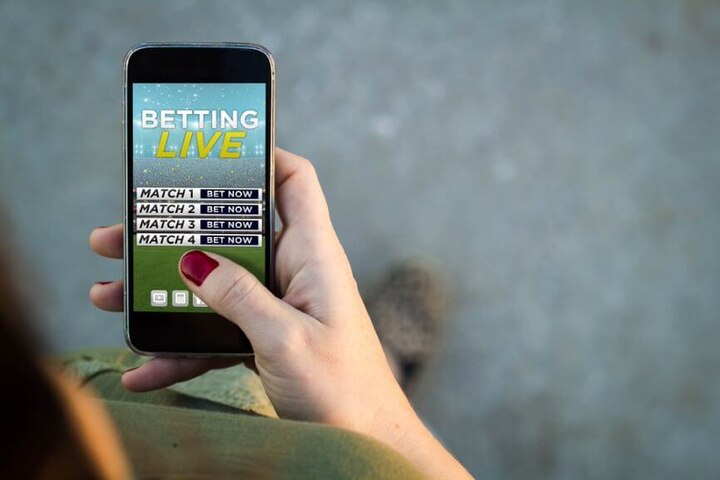 AP bans online gaming, betting; asks Centre to block access to 132 apps, websites in state অনলাইন গেমিং, বেটিংকে নিষিদ্ধ ঘোষণা অন্ধ্রপ্রদেশের, রাজ্যে ১৩২ অ্যাপ ও ওয়েবসাইট ব্লক করতে কেন্দ্রকে চিঠি জগন রেড্ডির