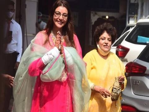 বিয়ে নিয়ে পরিবারের লোকজনের সঙ্গে উৎসবের মেজাজে রঙিন কাজল অগ্রবাল। এই অনুষ্ঠানের বেশ কিছু ছবি ও ভিডিও সোশ্যাল মিডিয়ায় সামনে এসেছে। হলুদ রঙের চিরাচরিত পোশাক পরে বেশ নজরাকাড়া দেখিয়েছে অভিনেত্রীকে। ফুলের মালা ও কর্ণাভরণ পরে থাকতে দেখা গিয়েছে তাঁকে। 