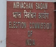 ভ্যাকসিন প্রতিশ্রুতিতে হয়নি বিধিভঙ্গ, কারণ জানাল নির্বাচন কমিশন