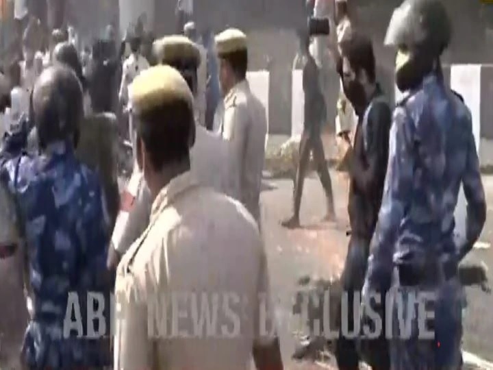 Violent protest in ballabhgarh after mahapanchayat on nikita murder case love jihad angle নিকিতা তোমার হত্যা: বল্লভগড় মহাপঞ্চায়েতে ছড়াল হিংসা, পুলিশের ওপর ছোঁড়া হল পাথর, ভাঙল দোকানপাট