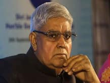 'স্বাস্থ্যব্যবস্থা ভেঙে পড়েছে, কৃষকদের পথে বসিয়েছে', পাহাড়ে পৌঁছেই রাজ্যকে কাঠগড়ায় তুললেন ধনকড়, পাল্টা তৃণমূল