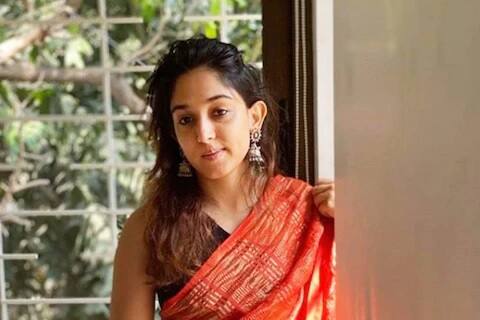 ইনস্টাগ্রামে এক ভিডিওতে আমির ও রিনার বিচ্ছেদের ফলে তাঁর মধ্যে চলা একাধিক মানসিক দ্বন্দ্বের কথাও খোলাখুলি জনসমক্ষে রেখেছেন ইরা।