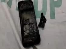 বালিশের নীচে মোবাইল জ্বলে উঠল, পুড়ে গেল পিঠ!