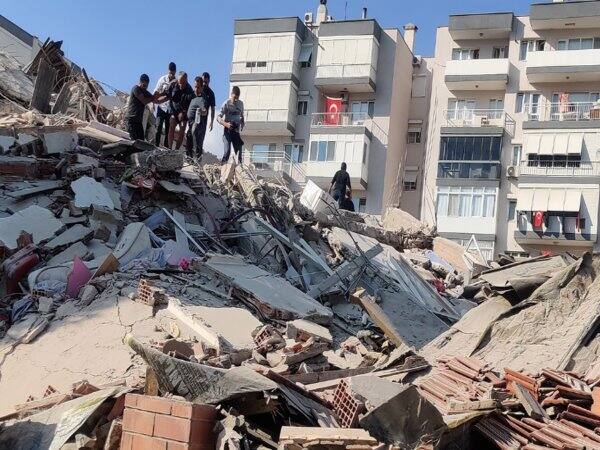 Turkey Earthquake- Baby Girl Pulled Out Alive From Under Debris 91 Hours After Quake তুরস্কে ভূমিকম্পের ৯১ ঘণ্টা পর ধ্বংসস্তূপ সরিয়ে উদ্ধার শিশুকন্যা