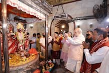 দক্ষিণেশ্বরে মা ভবতারিণীকে পঞ্চপ্রদীপ দিয়ে আরতি, তারপর করজোড়ে অমিত শাহ প্রার্থনা করলেন ...