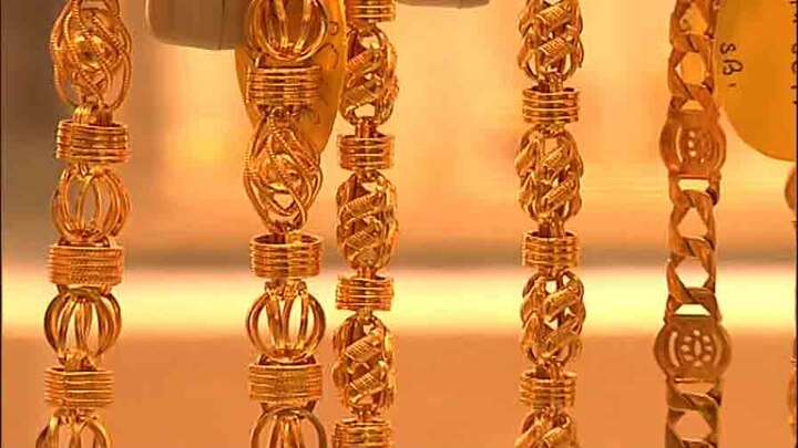 Diwali 2020: Dhanteras 2020: Know The Best Time To Purchase Gold ধনতেরসের সঙ্গে কীভাবে জড়িয়ে মহালক্ষ্মীর মাহাত্ম্য? কখন সোনা কেনার সবথেকে শুভ সময়?