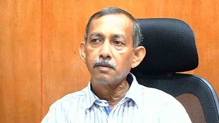 এদিকে, বুধবারের মন্ত্রিসভার বৈঠকে শুভেন্দু অধিকারীর পাশাপাশি বুধবার মন্ত্রিসভার বৈঠকে গরহাজির ছিলেন পর্যটনমন্ত্রী গৌতম দেব। উত্তরবঙ্গ উন্নয়নমন্ত্রী রবীন্দ্রনাথ ঘোষ এবং বনমন্ত্রী রাজীব বন্দ্যোপাধ্যায়।