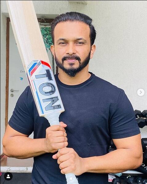 কেদার যাদব: মহারাষ্ট্রের ব্যাটসম্যানের জন্য চেন্নাই সুপার কিংস খরচ করেছে ৭ কোটি ৮০ লক্ষ টাকা। যদিও ত্রদোশ আইপিএল দ্রুত ভুলতে চাইবেন কেদার। সিএসকে প্লে অফে উঠতে পারেনি। আর ৮ ম্যাচে মাত্র ৬২ রান করেছেন কেদার। অর্থাৎ তাঁর প্রতিটি রানের মূল্য প্রায় এক লক্ষ ২৬ হাজার টাকা!