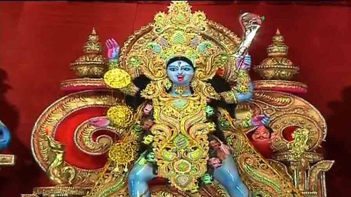 জগতে কল্যাণ এবং শান্তি স্থাপনের জন্য দেবীর আরাধনা করেন ভক্তরা৷ তিনি অসুখ বিনাশিনী৷ মহা শক্তিধর শুম্ভ-নিশুম্ভের হাত থেকে ত্রিলোককে রক্ষা করতেই দেবীর সৃষ্টি৷ 