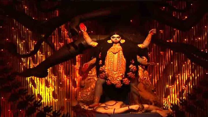 শারদোত্সবের পর ফের উত্সবের আমেজ। জেলা থেকে শহর। সব জায়গায় শক্তি আরাধনার প্রস্তুতি। 