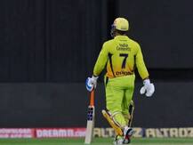 সিএসকে-র অধিনায়কত্ব ছাড়তে পারেন ধোনি, দায়িত্ব যেতে পারে এই ক্রিকেটার কাঁধে