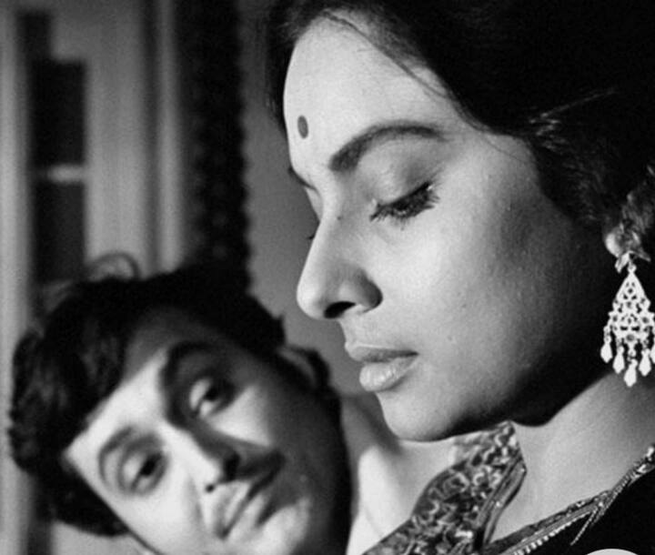 ‘টিকটিকি,’ ‘হোমাপাখি’, ‘ঘটক বিদায়’-এর মতো নাটকে স্মরণীয় অভিনয়।