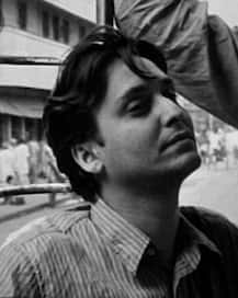 Soumitra Chatterjee Death: প্রয়াত সৌমিত্র চট্টোপাধ্যায়, দেখুন তাঁর অবিস্মরণীয় অভিনয় জীবনের ঝলক