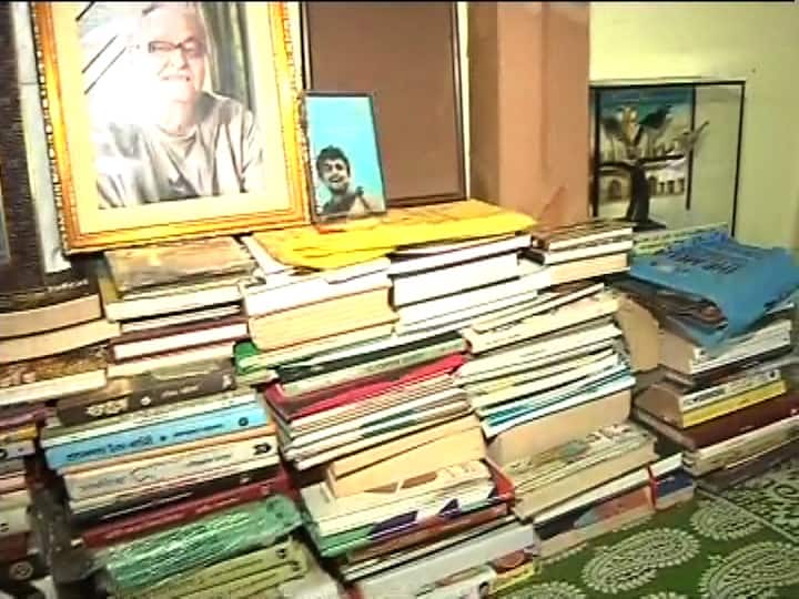 টেবিল থেকে পাওয়া গেল কালো ডায়েরি। তাতে লকডাউনের সময়ের তারিখ লেখা।