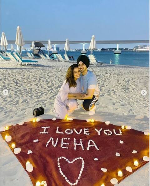 দুবাইয়ের সৈকতে রোহনপ্রীত লিখলেন ভালোবাসার কথা, ভাইরাল নেহার 'হনিমুন ডায়রী'-র ছবি দুবাইয়ের সৈকতে রোহনপ্রীত লিখলেন ভালোবাসার কথা, ভাইরাল নেহার 'হনিমুন ডায়রী'-র ছবি
