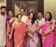 কপালে সিঁদুরের মঙ্গলটিকা, দীপাবলি পোস্টে নজরকাড়া নিখিল-নুসরত, আবারও বুড়ো আঙুল কট্টরপন্থীদের!