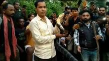 জলপাইগুড়ির নাগরাকাটায় উদ্ধার ১৩ ফুটের কিং কোবরা, কার্সিয়ঙে উদ্ধার ১০ ফুটের আরেকটি