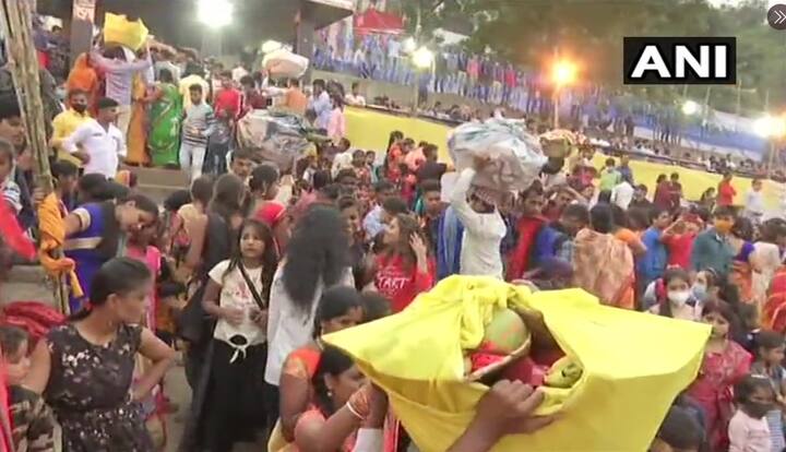 পাটনা কলেজ ঘাটে পুন্যার্থীদের ভিড়।