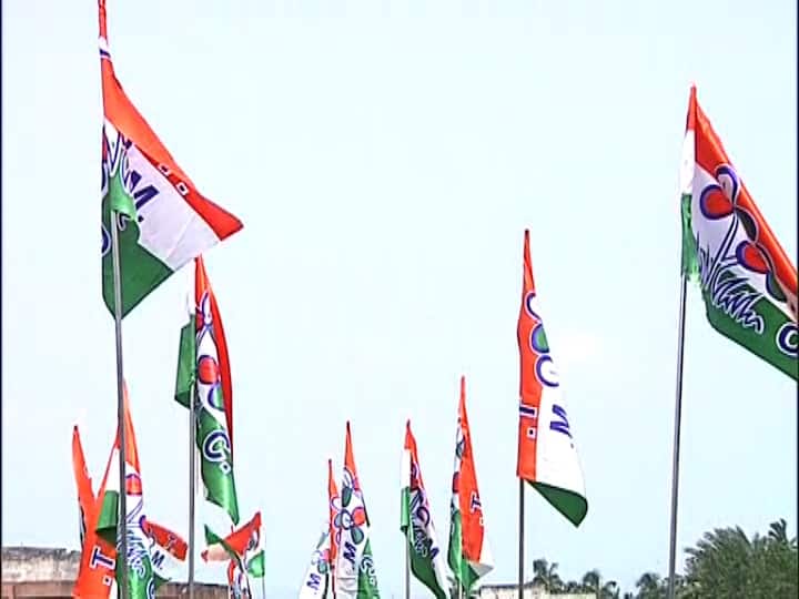 এই প্রেক্ষাপটে রাজনৈতিক মহলে প্রশ্ন উঠছে, তাহলে কি বিধানসভা ভোটের আগে বাঙালি অবাঙালি’র রাজনৈতিক কৌশল-যুদ্ধ আরও জোরাল হবে?