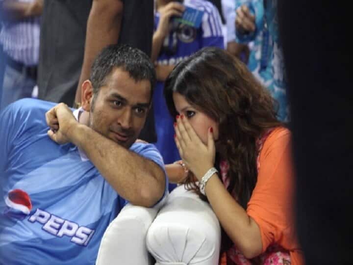 Sakshi Dhoni birthday celebration, Shoib Malik and Sania Mirza joins with MS Dhoni in Dubai দেখুন: দুবাইয়ে জন্মদিনের পার্টিতে মাতলেন ধোনি-পত্নী সাক্ষী , সঙ্গে সানিয়া-শোয়েব